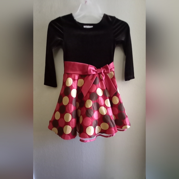 Dress - Picture 3 of 3